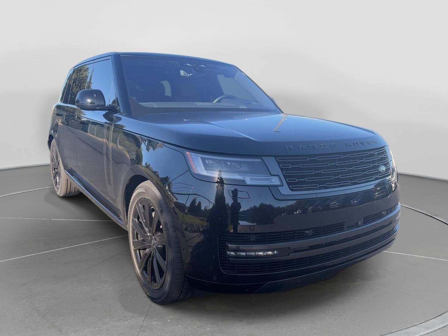 Used 2023 Land Rover Range Rover Long Wheelbase SE AWD/4WD image 4