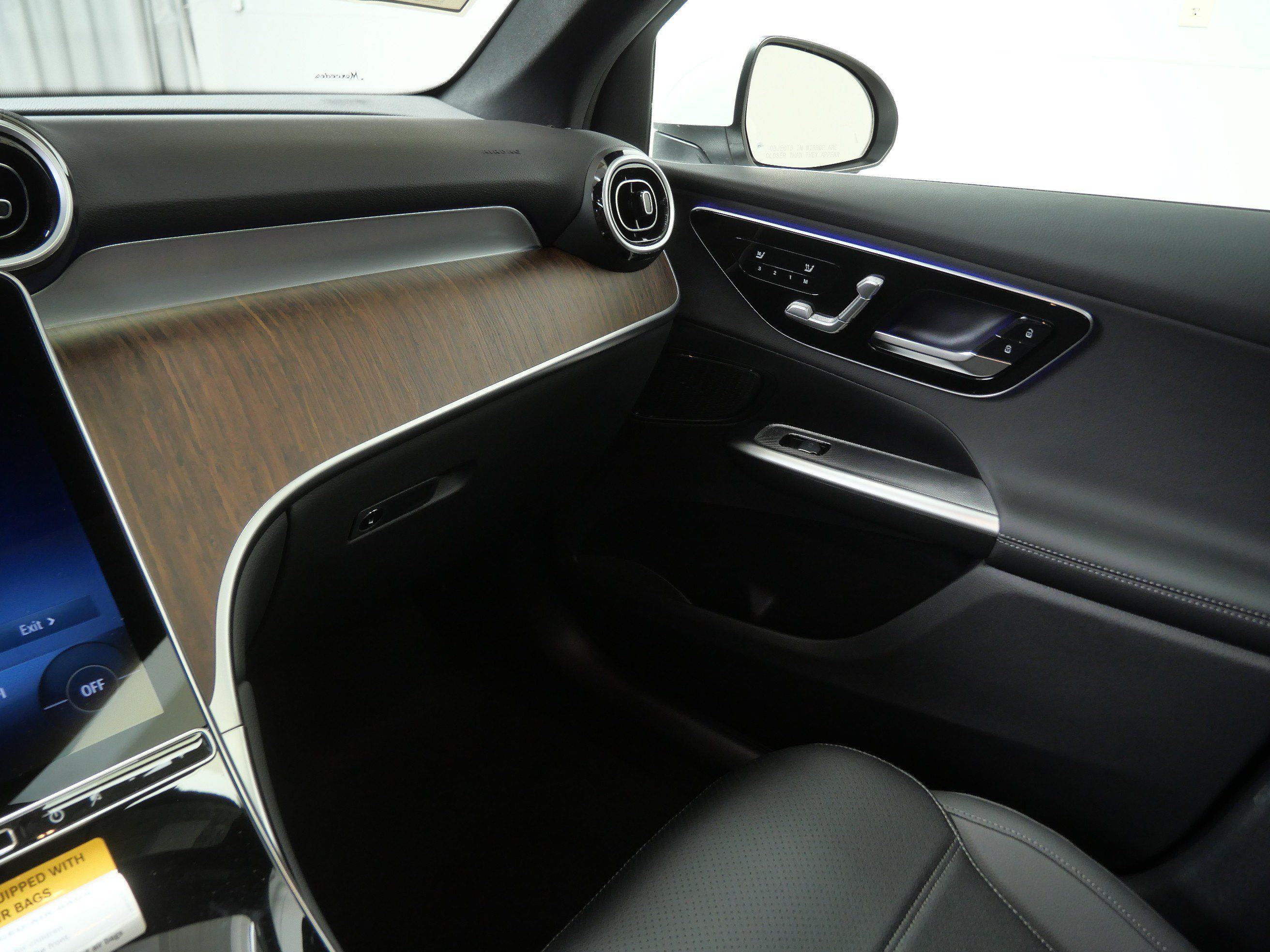 New 2026 Mercedes-Benz GLC 300 4MATIC image 11