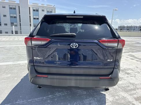 Used 2019 Toyota RAV4 XLE FWD image 24