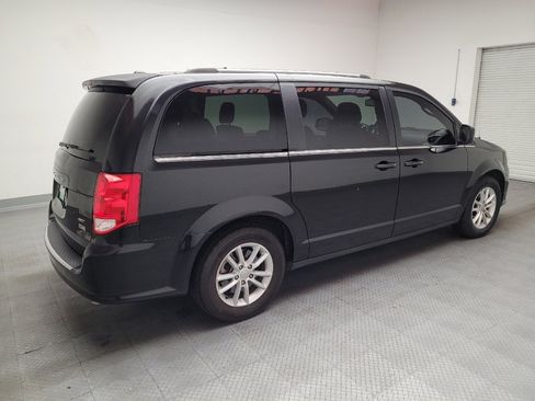 Used 2019 Dodge Grand Caravan SXT image 10