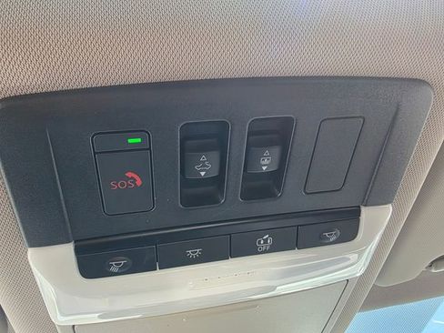 Certified 2023 Nissan Rogue SL w/ SL Premium Package AWD/4WD image 17