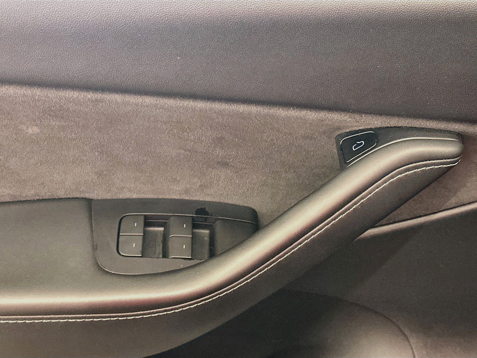 Used 2022 Tesla Model Y Long Range AWD/4WD image 15