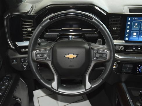 Used 2024 Chevrolet Silverado 1500 High Country AWD/4WD image 40