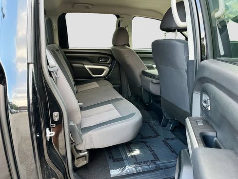 Used 2024 Nissan Titan SV AWD/4WD image 24