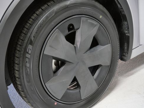 Certified 2025 Toyota Prius LE image 16