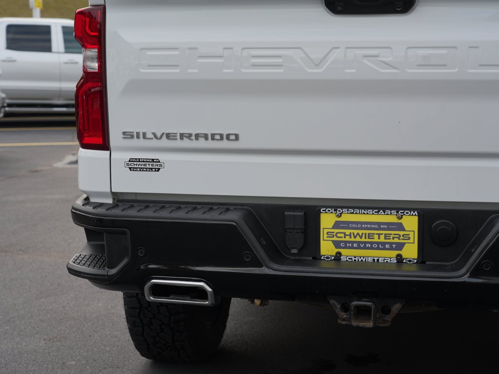 Certified 2024 Chevrolet Silverado 1500 LT Trail Boss w/ LT Trail Boss Premium Package AWD/4WD image 11