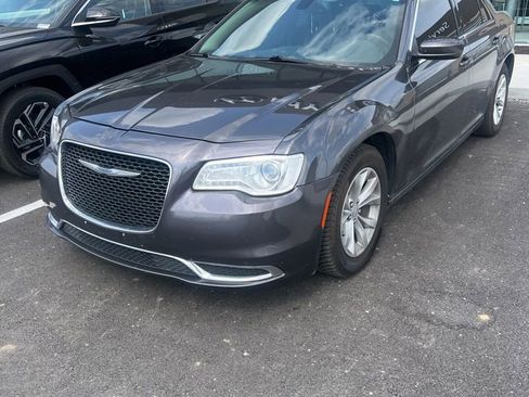 Used 2015 Chrysler 300 Limited RWD image 1