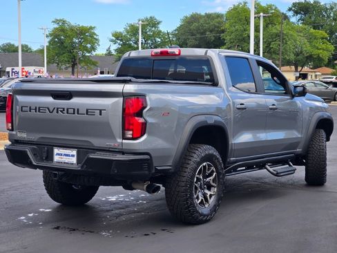 Used 2023 Chevrolet Colorado ZR2 w/ ZR2 Convenience Package III AWD/4WD image 12