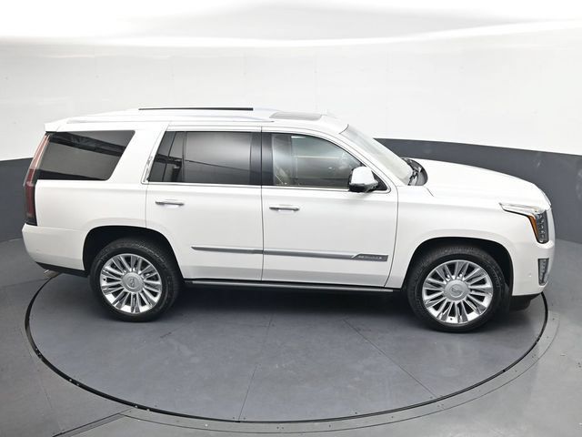 Used 2017 Cadillac Escalade Platinum AWD/4WD image 23