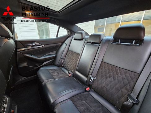 Used 2019 Nissan Maxima SR w/ Premium Package image 19