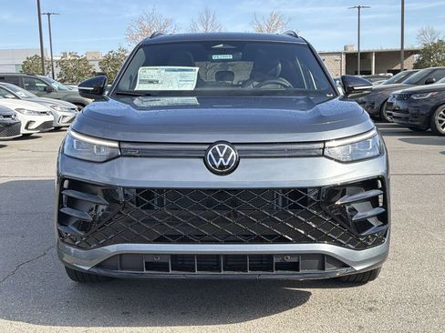 New 2026 Volkswagen Tiguan SE R-Line FWD image 8