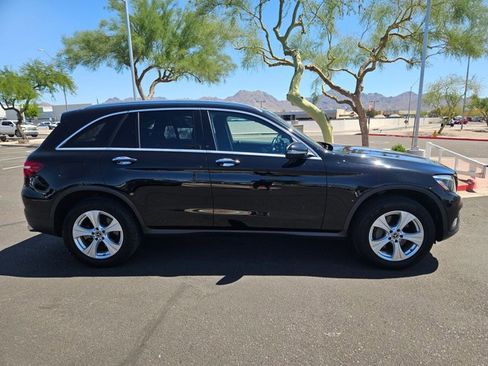 Used 2018 Mercedes-Benz GLC 300 4MATIC image 4