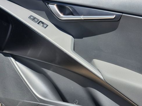 New 2026 Kia Niro LX FWD image 15
