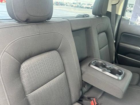 Used 2015 GMC Canyon SLE AWD/4WD image 40