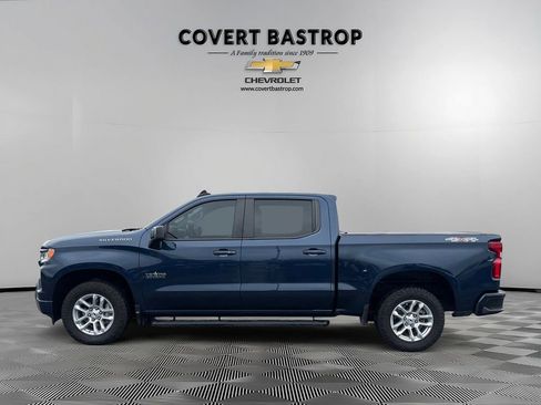 Used 2022 Chevrolet Silverado 1500 RST image 3