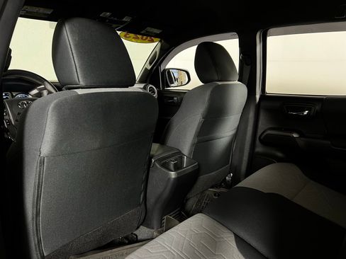 Certified 2023 Toyota Tacoma TRD Off-Road AWD/4WD image 22