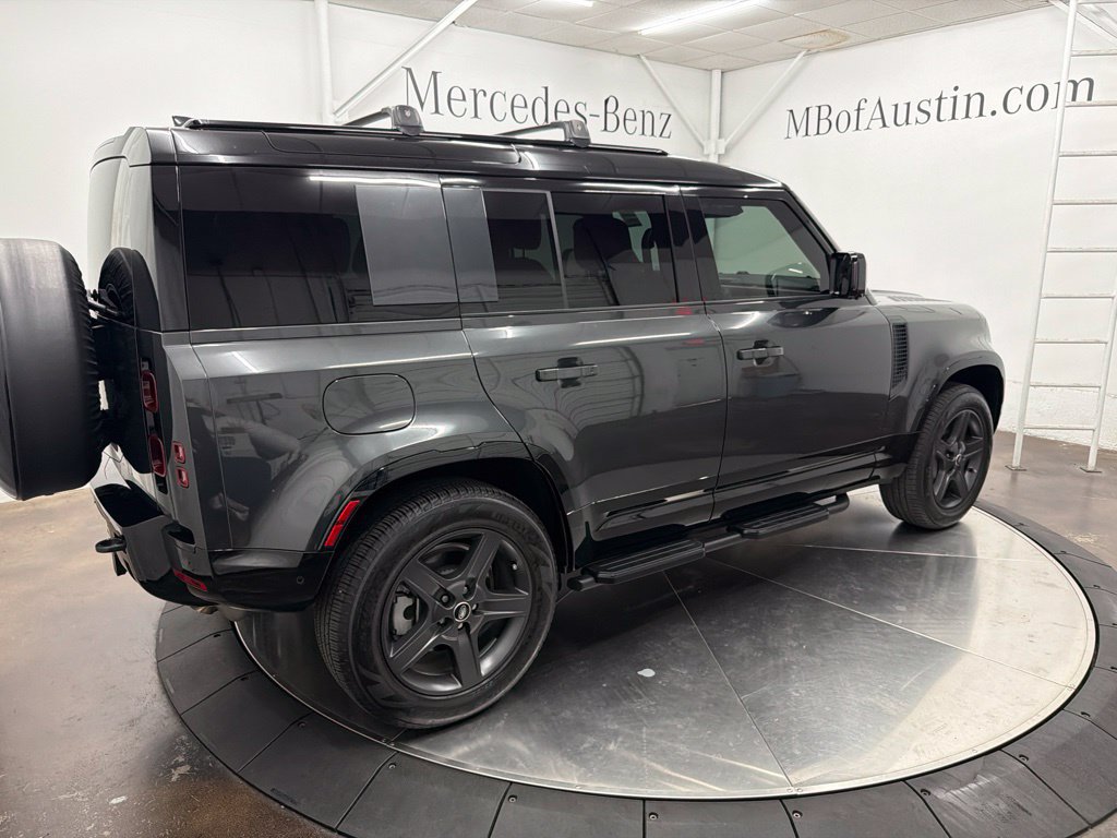 Used 2025 Land Rover Defender 110 X-Dynamic SE AWD/4WD image 7