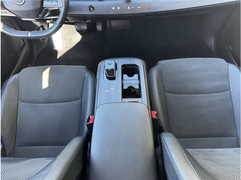 Used 2024 Nissan Ariya AWD image 26