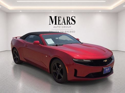 Used 2023 Chevrolet Camaro LT RWD image 7