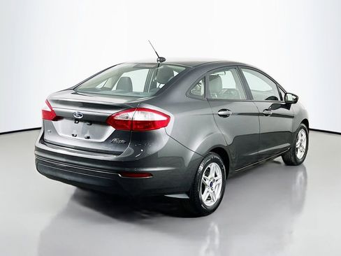 Used 2017 Ford Fiesta SE image 5