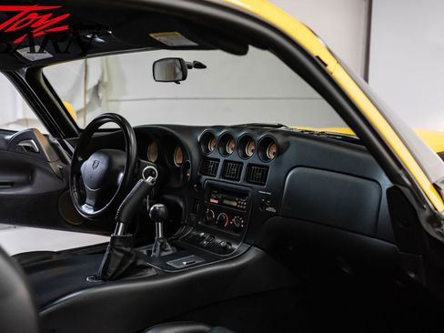 Used 2001 Dodge Viper GTS RWD image 42