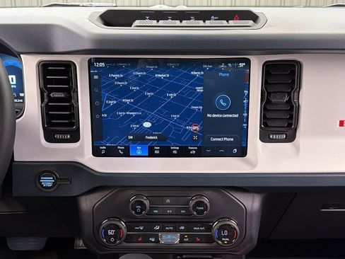 Used 2025 Ford Bronco Heritage Edition image 20