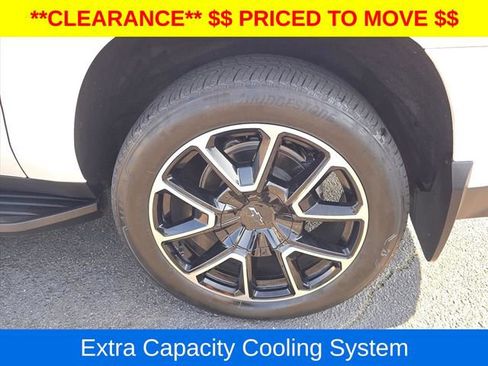 Certified 2024 Chevrolet Suburban RST w/ Luxury Package AWD/4WD image 33
