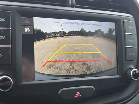 Used 2025 Kia Soul LX w/ LX Technology Package image 16