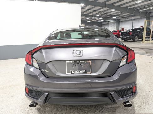 Used 2017 Honda Civic EX-T image 4