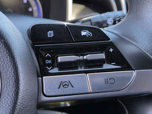 Certified 2024 Hyundai Santa Cruz SE FWD image 25