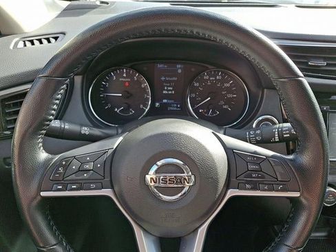 Used 2022 Nissan Rogue Sport SV image 18