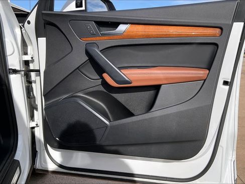 Used 2022 Audi Q5 2.0T Premium Plus w/ Premium Plus Package image 22