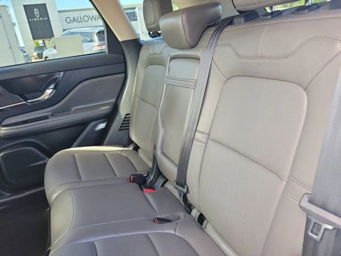 Certified 2023 Lincoln Corsair FWD w/ Equipment Group 101A image 16