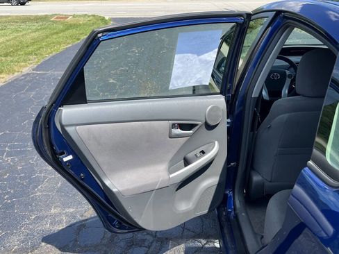 Used 2011 Toyota Prius Five image 27