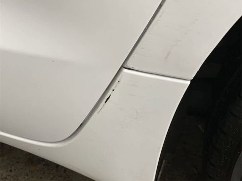 Used 2024 Chrysler Pacifica Touring-L image 33