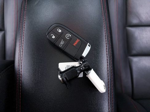 Used 2025 Dodge Durango GT AWD/4WD image 30