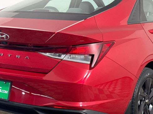 Used 2022 Hyundai Elantra SEL FWD image 34