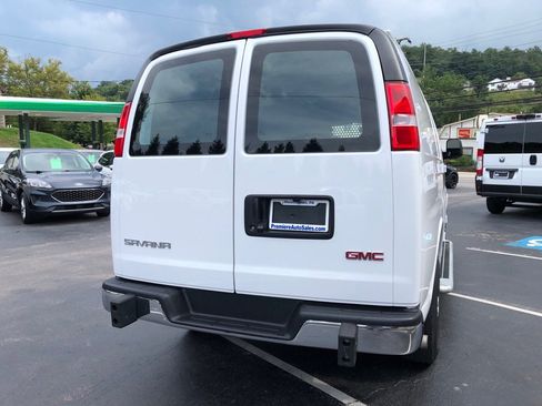 Used 2025 GMC Savana 2500 w/ Driver Convenience Package RWD image 5