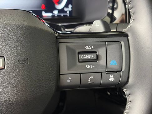 Used 2026 Nissan Pathfinder SL w/ SL Premium Package AWD/4WD image 18