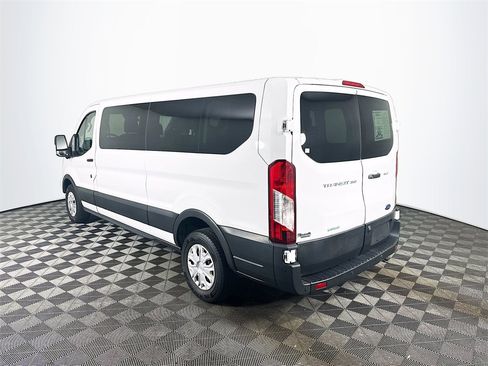 Used 2023 Ford Transit 350 XLT image 5