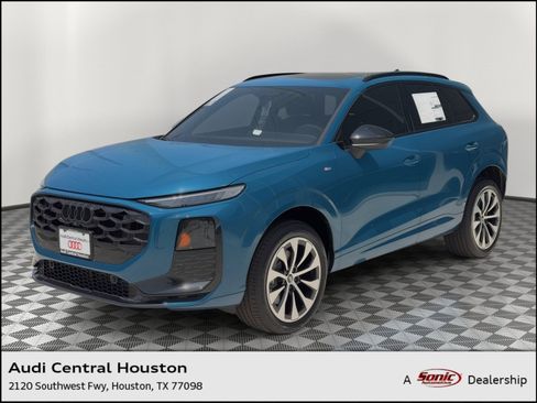 New 2026 Audi Q3 quattro 2.0T AWD/4WD image 1