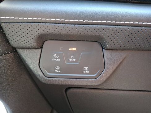 Used 2024 Volkswagen Atlas SEL Premium R-Line AWD/4WD image 25