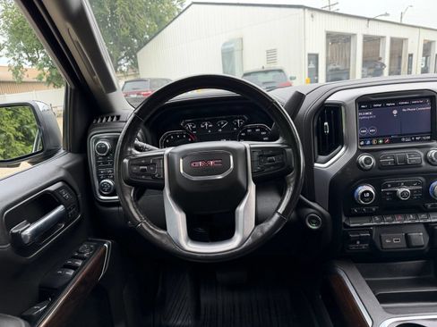Used 2022 GMC Sierra 1500 SLT w/ SLT Premium Package AWD/4WD image 13