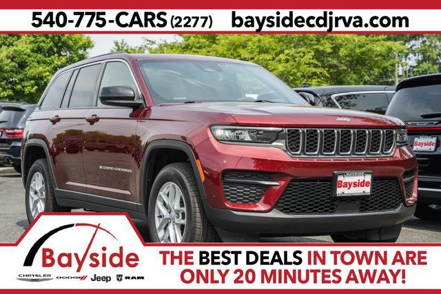 Used 2025 Jeep Grand Cherokee Laredo X w/ Luxury Tech Group I AWD/4WD image 1