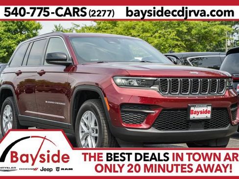 Used 2025 Jeep Grand Cherokee Laredo X w/ Luxury Tech Group I AWD/4WD image 1