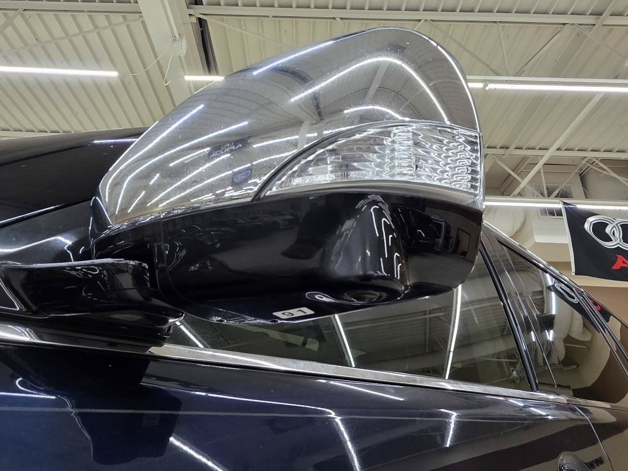 Used 2015 INFINITI QX80 4WD w/ Deluxe Technology Package image 12
