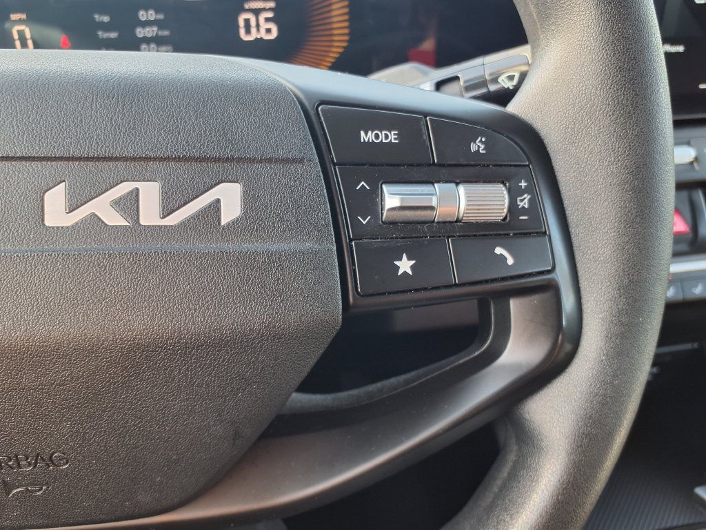 Used 2025 Kia K4 FWD image 22