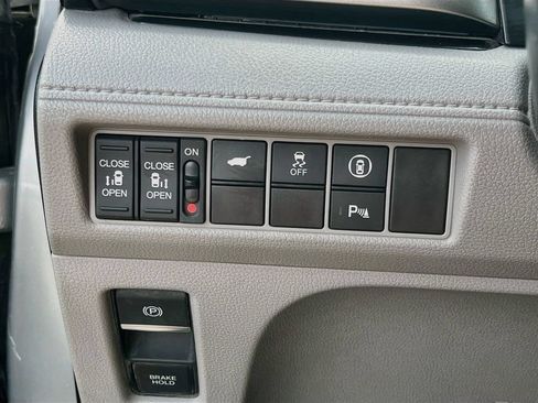 Used 2022 Honda Odyssey Touring image 10