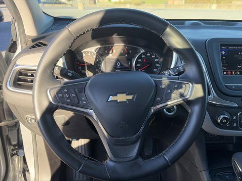 Used 2024 Chevrolet Equinox LT image 17