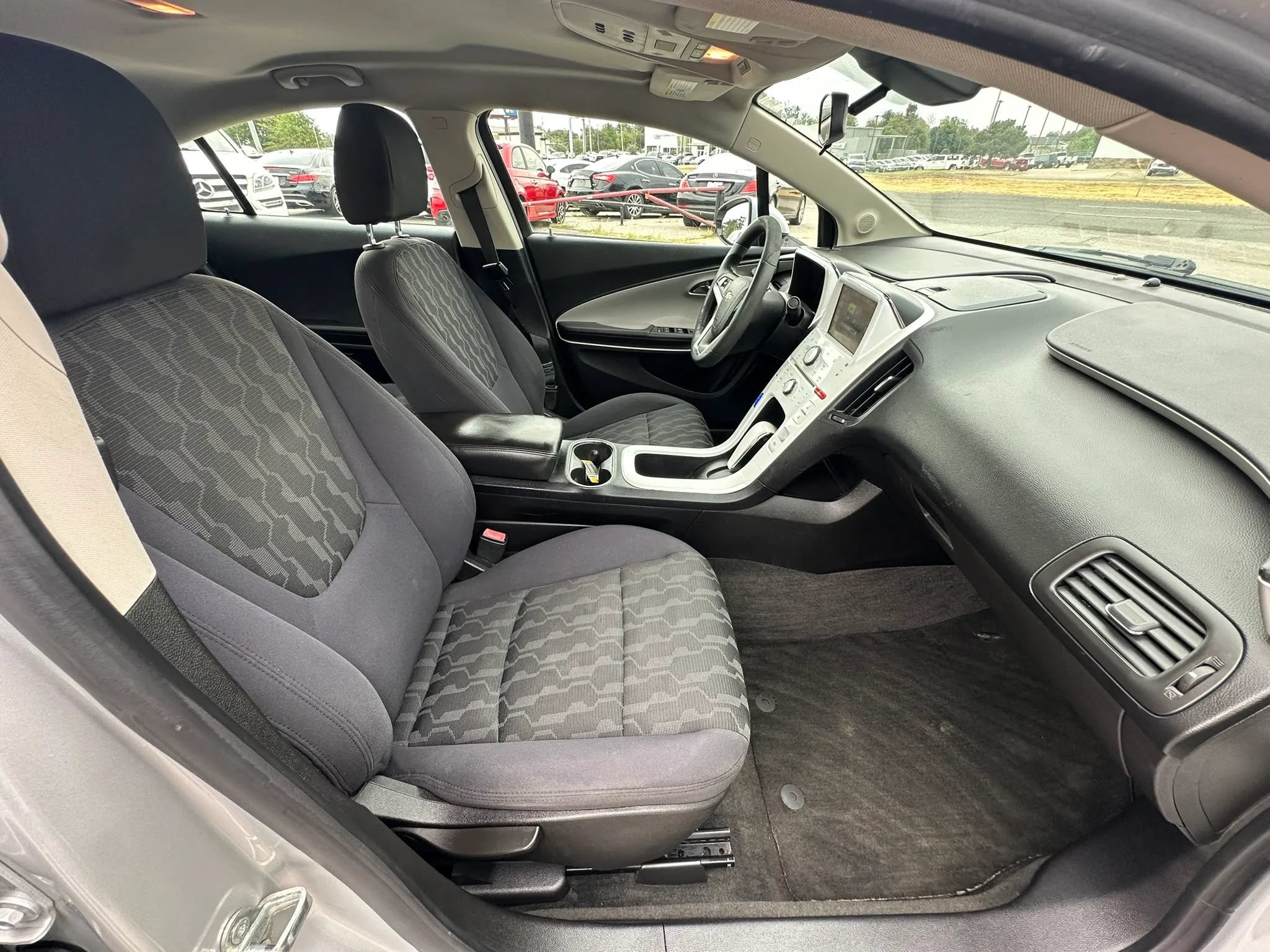 Used 2013 Chevrolet Volt FWD image 13
